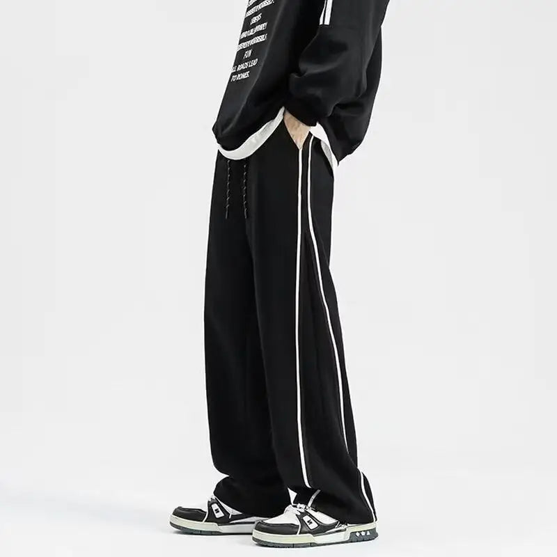 Straight-Leg Sweatpants – Relaxed Fit